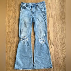 American Eagle Distressed flare Women's Jeans size 2 SHORT
